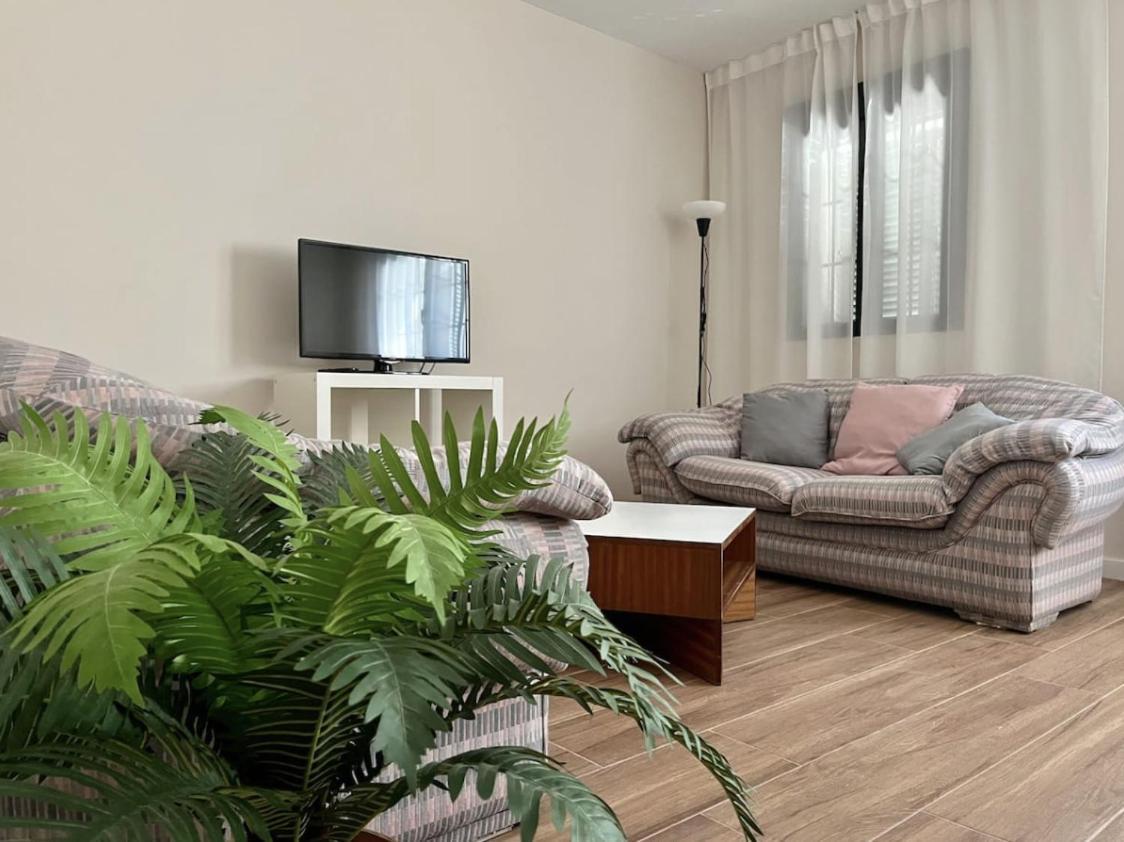Apartamentos El Piquillo En Cadalso De Los Vidrios Dış mekan fotoğraf